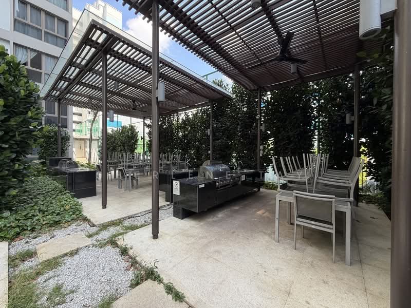 Parc Vera, Hougang Street 32, 2 Bedrooms, 786 sqft, Condominium For Sale, by Sherlene Tay, 500110608 - Exterior - PropertyGuru.com.sg