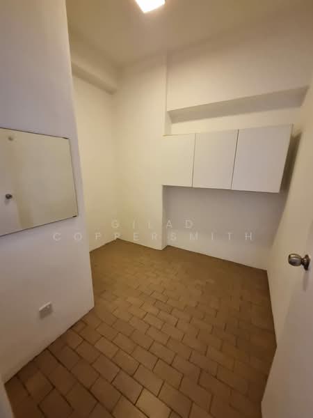 The Cairnhill, 4 Cairnhill Rise, 4 Bedrooms, 2,809 sqft, Condominium For Rent, by Gilad Coppersmith, 500110613 - Interior - PropertyGuru.com.sg