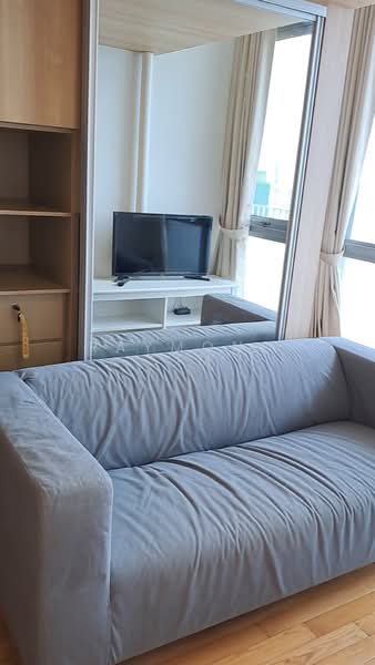 Spottiswoode Suites, 16 Spottiswoode Park Road, 1 Bedroom, 441 sqft, Condominium For Rent, by Raymond Sim, 500110615 - Living Room - PropertyGuru.com.sg