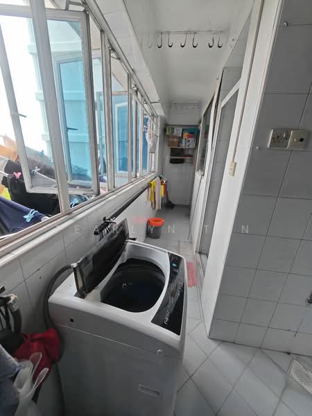 Lagoon View, 5000L Marine Parade Road, 3 Bedrooms, 1,647 sqft, Apartment For Sale, by Pearlyn Tan, 500110619 - Balcony - PropertyGuru.com.sg