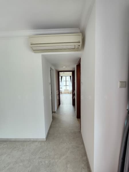 Aquarius By The Park, 1 Bedok Reservoir View, 2 Bedrooms, 893 sqft, Condominium For Rent, by Isma Seeneevassen, 500110631 - Corridor - PropertyGuru.com.sg
