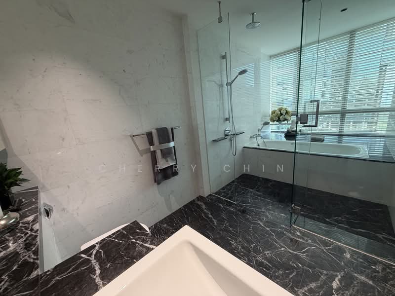 One Shenton, 1 Shenton Way, 4 Bedrooms, 5,350 sqft, Condominium For Sale, by Cherry Chin, 500110633 - Bathroom - PropertyGuru.com.sg