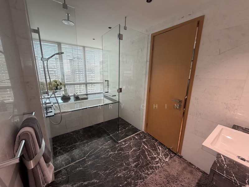 One Shenton, 1 Shenton Way, 4 Bedrooms, 5,350 sqft, Condominium For Sale, by Cherry Chin, 500110633 - Bathroom - PropertyGuru.com.sg