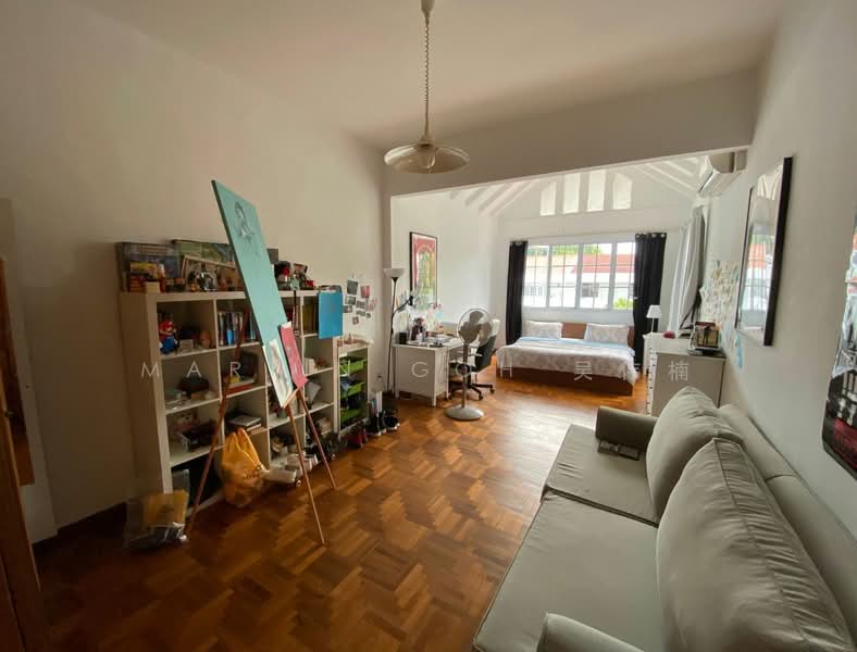 🔥COSY ENGLISH-STYLE COTTAGE 🌟 NAMLY ESTATE 🌟near Sixth Ave MRT🔥, Namly, 5 Bedrooms, 4,243 sqft, Semi-Detached House For Rent, by Martin Goh 吴伟楠, 500110641 - Bedroom - PropertyGuru.com.sg