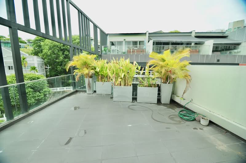 Oxley Edge, 308 River Valley Road, 4 Bedrooms, 1,464 sqft, Apartment For Sale, by Mark Foo, 500110645 - Balcony - PropertyGuru.com.sg