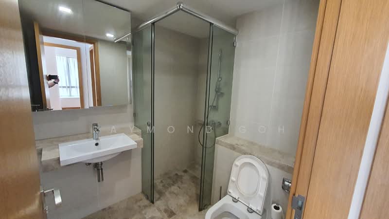 One Shenton, 1 Shenton Way, 2 Bedrooms, 1,195 sqft, Condominium For Sale, by Raymond Goh, 500110660 - Bathroom - PropertyGuru.com.sg