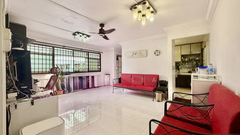 739 Woodlands Circle, 739 Woodlands Circle, 3 Bedrooms, 1,098 sqft, HDB Flat For Sale, by Jason Seah, 500110662 - Living Room - PropertyGuru.com.sg