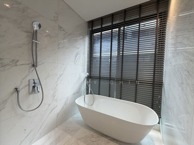 Mount Rosie Bungalow 独栋别墅, , 8 Bedrooms, 7,636 sqft, Detached House For Sale, by Cherry Chin, 500110665 - Bathroom - PropertyGuru.com.sg