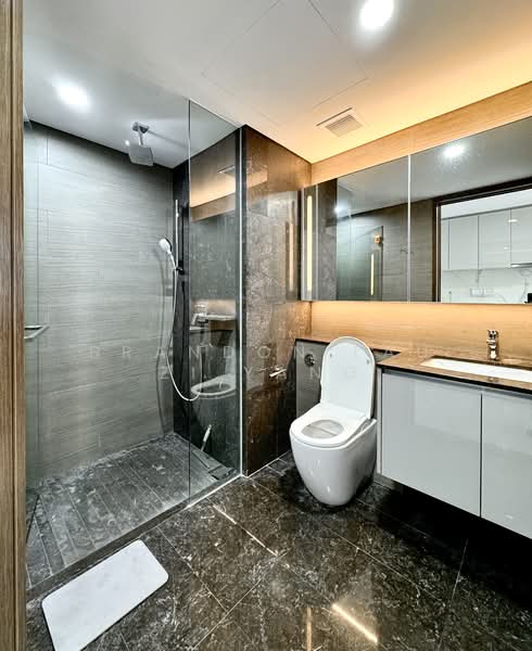 Parc Esta, 902 Sims Avenue, 1 Bedroom, 420 sqft, Condominium For Rent, by Brandon Lau Zi Yang, 500110669 - Bathroom - PropertyGuru.com.sg