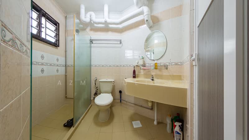 656D Jurong West Street 61, 656D Jurong West Street 61, 4 Bedrooms, 1,420 sqft, HDB Flat For Sale, by Azmi Suliman, 500110670 - Master Bathroom - PropertyGuru.com.sg