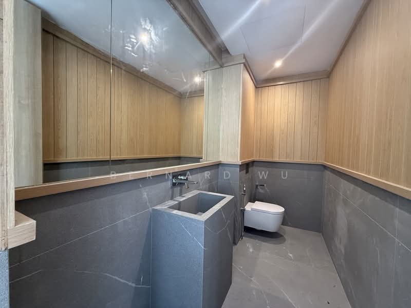 TREVOSE CRESCENT, Trevose Crescent, 5 Bedrooms, 7,800 sqft, Semi-Detached House For Sale, by Bernard Wu, 500110673 - Bathroom - PropertyGuru.com.sg