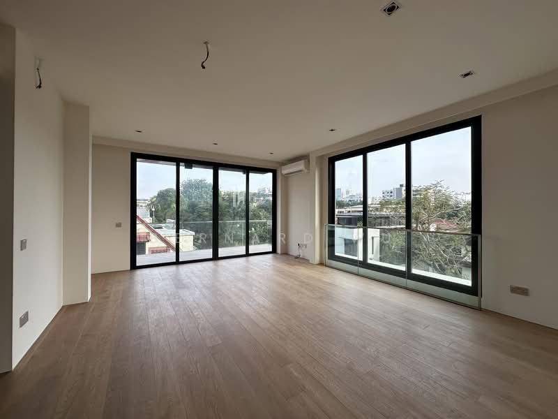 Freehold Brand New - TREVOSE CRESCENT, Trevose Crescent, 5 Bedrooms, 7,800 sqft, Semi-Detached House For Sale, by Bernard Wu, 500110673 - Living Room - PropertyGuru.com.sg