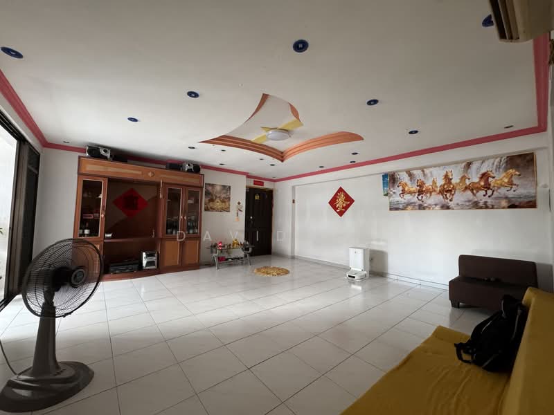 670A Choa Chu Kang Crescent, 670A Choa Chu Kang Crescent, 3 Bedrooms, 1,119 sqft, HDB Flat For Sale, by David Ho, 500110675 - Living Room - PropertyGuru.com.sg