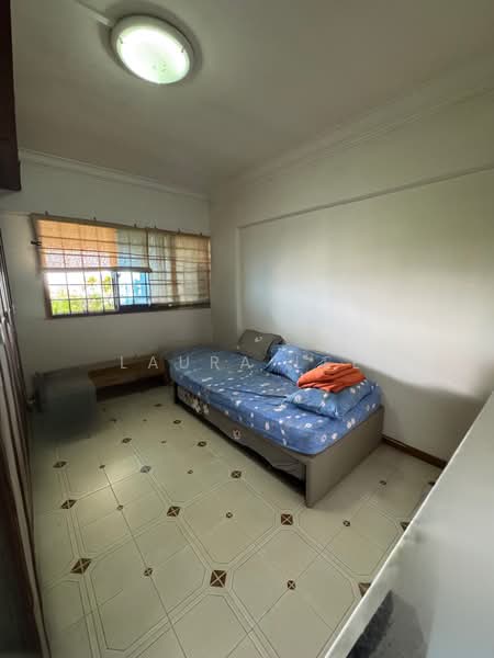 283 Tampines Street 22, 283 Tampines Street 22, 2 Bedrooms, 840 sqft, HDB Flat For Sale, by Laura Lee, 500110681 - Bedroom - PropertyGuru.com.sg