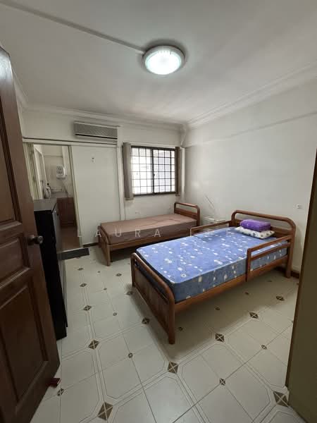 283 Tampines Street 22, 283 Tampines Street 22, 2 Bedrooms, 840 sqft, HDB Flat For Sale, by Laura Lee, 500110681 - Bedroom - PropertyGuru.com.sg