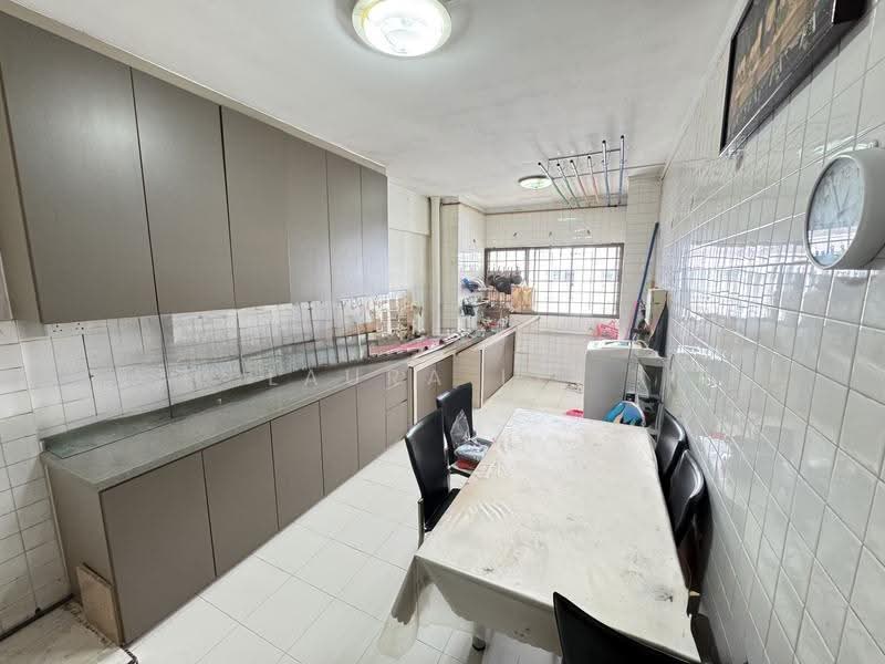 283 Tampines Street 22, 283 Tampines Street 22, Pasir Ris / Tampines, 2 Bedrooms, 840 sqft, HDB Flat For Sale, by Laura Lee, 500110681 - Kitchen - PropertyGuru.com.sg