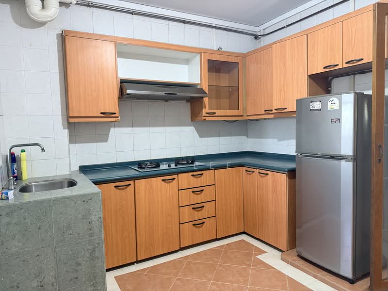 525 Jelapang Road, 525 Jelapang Road, 3 Bedrooms, 1,108 sqft, HDB Flat For Rent, by ZT Lee, 500110682 - Kitchen - PropertyGuru.com.sg