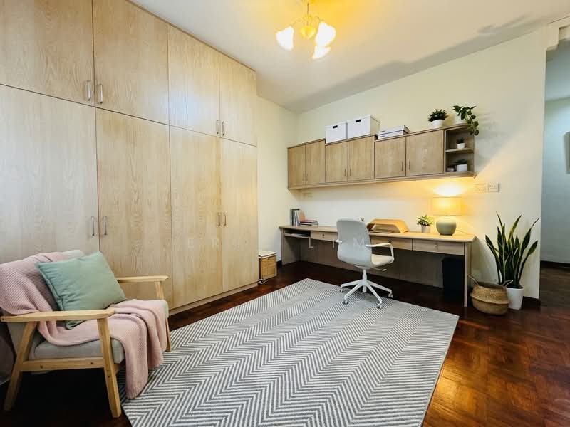 Quaint Hong Lee Enclave, Hong Lee Place, 4 Bedrooms, 3,000 sqft, Terraced House For Sale, by Eric Lim, 500110683 - Study - PropertyGuru.com.sg