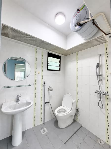 439C Sengkang West Avenue, 439C Sengkang West Avenue, 2 Bedrooms, 1,012 sqft, HDB Flat For Rent, by Abby Lee, 500110692 - Bathroom - PropertyGuru.com.sg