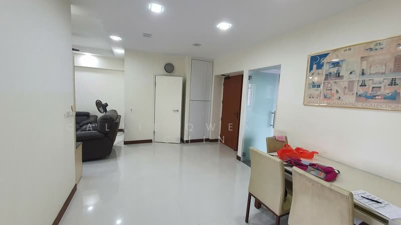 815B Choa Chu Kang Avenue 7, 815B Choa Chu Kang Avenue 7, 3 Bedrooms, 1,001 sqft, HDB Flat For Rent, by Callie Qwek Sor Chin, 500110704 - Living Room - PropertyGuru.com.sg