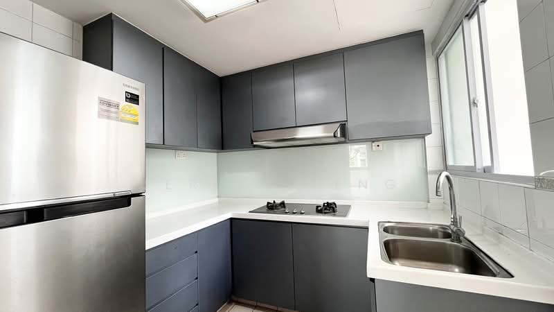 Symphony Heights, 41 Hume Avenue, 2 Bedrooms, 990 sqft, Condominium For Sale, by Jerlyn Teng, 500110705 - Kitchen - PropertyGuru.com.sg