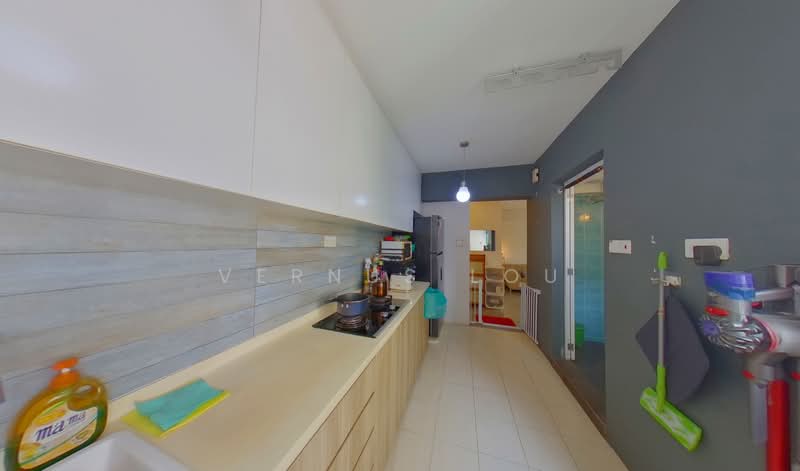 15 Farrer Park Road, 15 Farrer Park Road, 2 Bedrooms, 667 sqft, HDB Flat For Sale, by Vernus Lou, 500110716 - Kitchen - PropertyGuru.com.sg