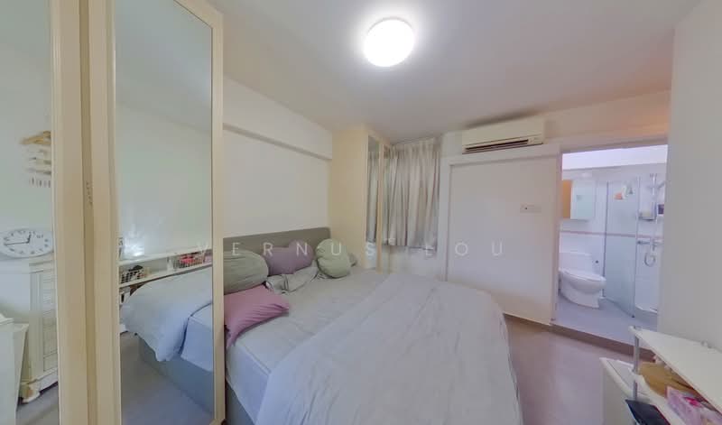 15 Farrer Park Road, 15 Farrer Park Road, 2 Bedrooms, 667 sqft, HDB Flat For Sale, by Vernus Lou, 500110716 - Bedroom - PropertyGuru.com.sg