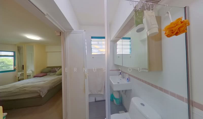 15 Farrer Park Road, 15 Farrer Park Road, 2 Bedrooms, 667 sqft, HDB Flat For Sale, by Vernus Lou, 500110716 - Bedroom - PropertyGuru.com.sg