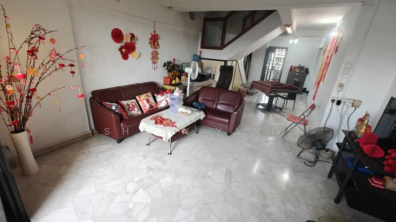 559 Jurong West Street 42, 559 Jurong West Street 42, 3 Bedrooms, 1,474 sqft, HDB Flat For Sale, by Shawn Yang, 500110733 - Living Room - PropertyGuru.com.sg