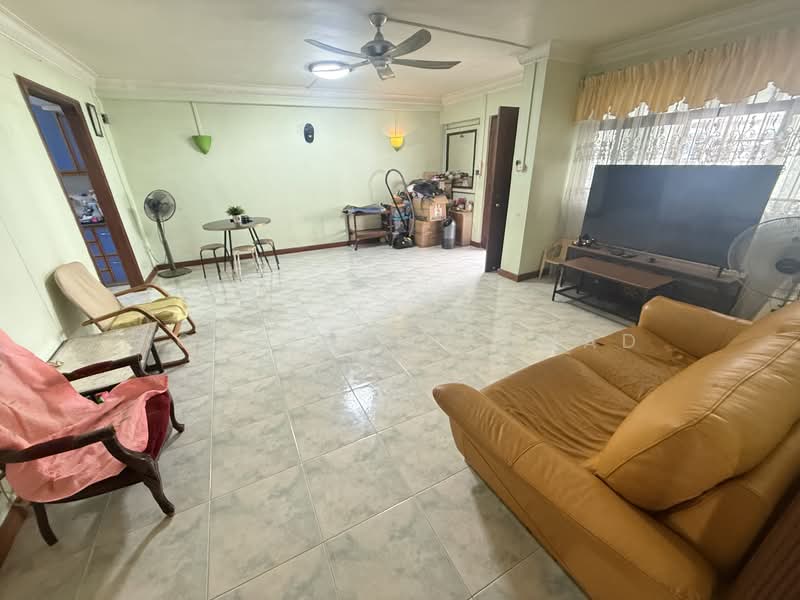 156 Lorong 1 Toa Payoh, 156 Lorong 1 Toa Payoh, 3 Bedrooms, 1,087 sqft, HDB Flat For Sale, by Roselynn Ahmad, 500110737 - Living Room - PropertyGuru.com.sg