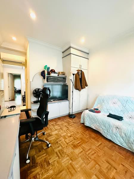 Gold Coast Condo, 360 Pasir Panjang Road, 3 Bedrooms, 1,475 sqft, Condominium For Sale, by Paul Ryan Soh, 500110738 - Study - PropertyGuru.com.sg