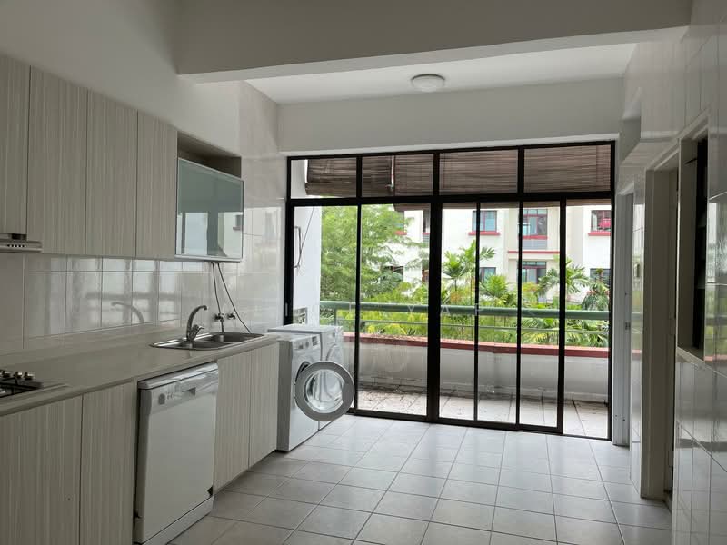 Villa Delle Rose, Taman Nakhoda, 3 Bedrooms, 2,800 sqft, Condominium For Rent, by Alice Yap, 500110742 - Kitchen - PropertyGuru.com.sg