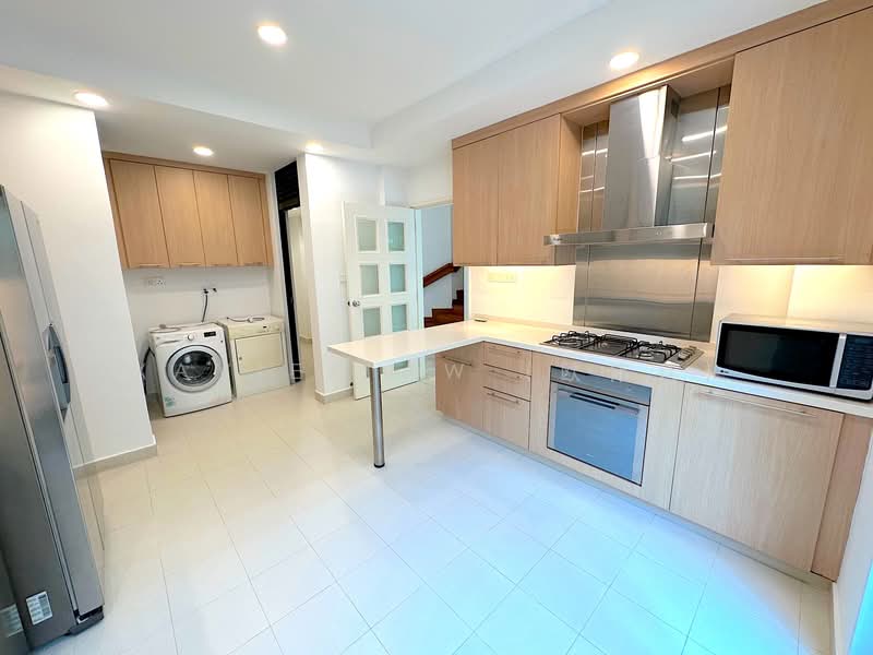 Brentwood Villas, Lloyd Road Singapore, 4 Bedrooms, 2,242 sqft, Cluster House For Rent, by Xavier Aw (欧伟廷), 500110748 - Kitchen - PropertyGuru.com.sg