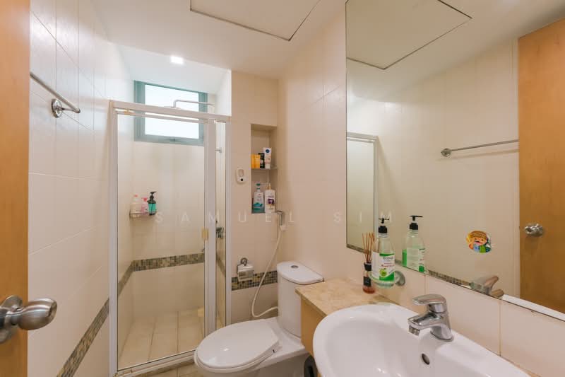 Tanamera Crest, 10 Pari Dedap Walk, 3 Bedrooms, 1,173 sqft, Condominium For Sale, by Samuel Sim, 500110751 - Bathroom - PropertyGuru.com.sg