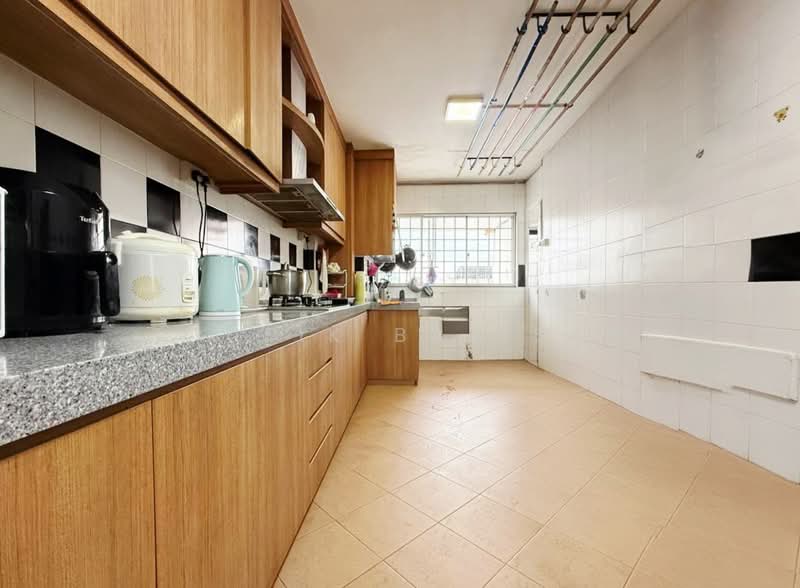 287 Yishun Avenue 6, 287 Yishun Avenue 6, 3 Bedrooms, 1,130 sqft, HDB Flat For Sale, by Taufik Batisah, 500110752 - Kitchen - PropertyGuru.com.sg