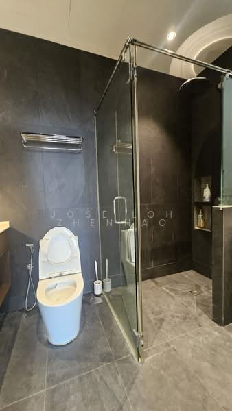 The Tennery, 5 Woodlands Road, 2 Bedrooms, 861 sqft, Condominium For Sale, by Jose Loh Zhenhao, 500110764 - Bathroom - PropertyGuru.com.sg