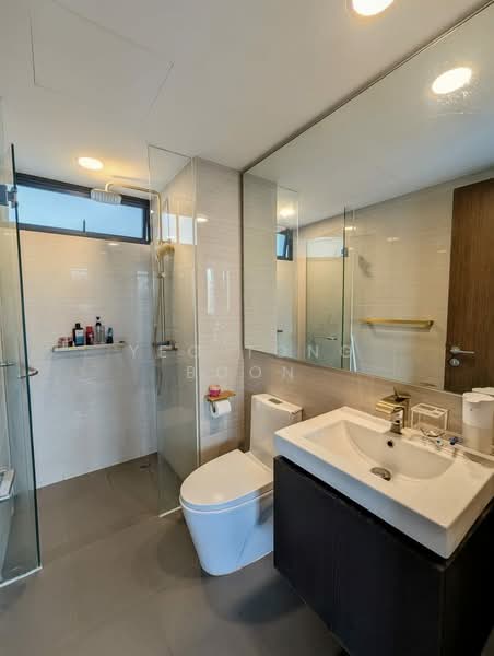 Waterbay, 45A Edgefield Plains, 3 Bedrooms, 1,098 sqft, Executive Condominium For Sale, by Yeo Tong Boon, 500110769 - Bathroom - PropertyGuru.com.sg
