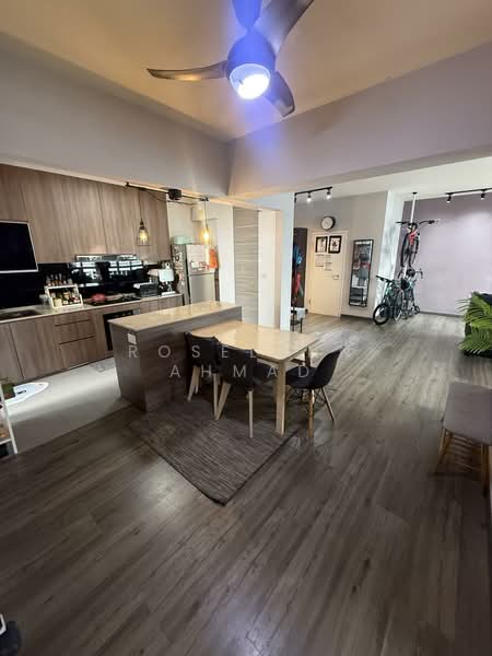 785D Woodlands Rise, 785D Woodlands Rise, 3 Bedrooms, 1,216 sqft, HDB Flat For Sale, by Roselynn Ahmad, 500110774 - Dining & Kitchen - PropertyGuru.com.sg