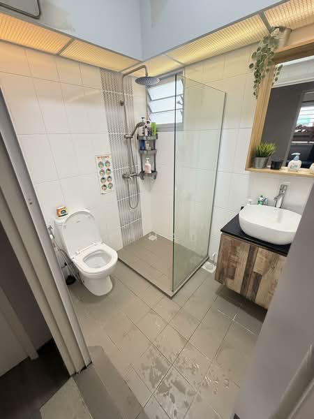 785D Woodlands Rise, 785D Woodlands Rise, 3 Bedrooms, 1,216 sqft, HDB Flat For Sale, by Roselynn Ahmad, 500110774 - Bathroom - PropertyGuru.com.sg