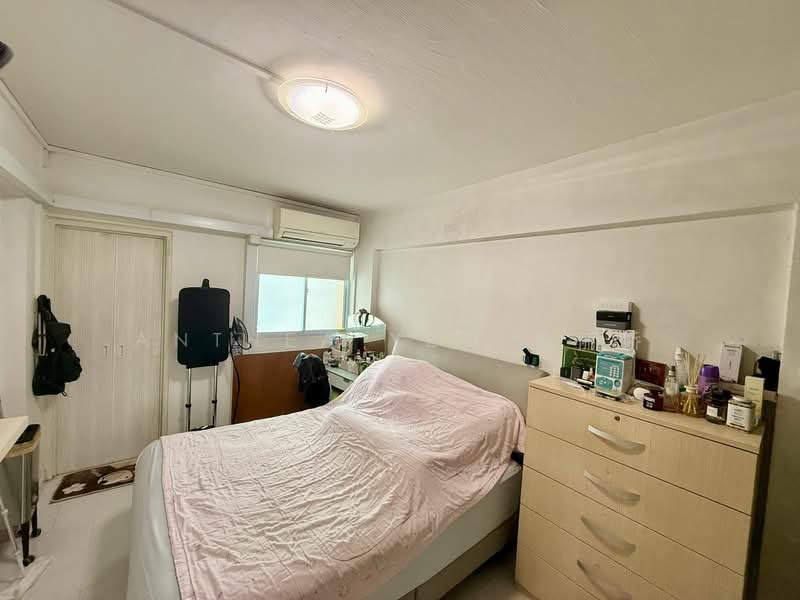 681 Hougang Avenue 8, 681 Hougang Avenue 8, 2 Bedrooms, 689 sqft, HDB Flat For Sale, by Anthea Yeo 杨丽娇, 500110782 - PropertyGuru.com.sg