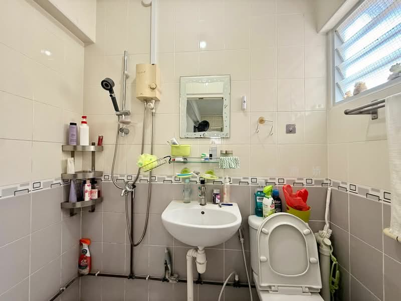 681 Hougang Avenue 8, 681 Hougang Avenue 8, 2 Bedrooms, 689 sqft, HDB Flat For Sale, by Anthea Yeo 杨丽娇, 500110782 - PropertyGuru.com.sg