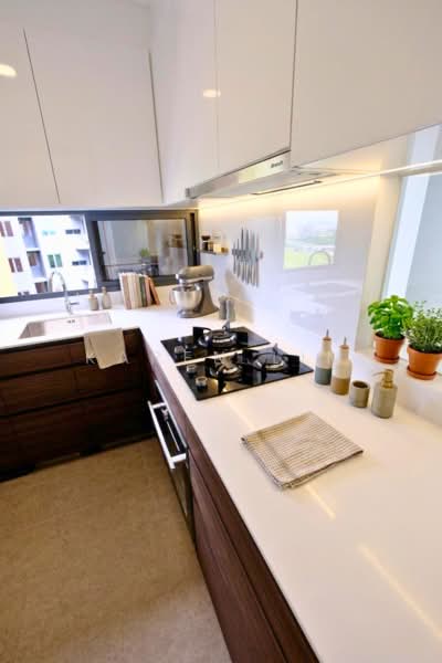 Parc Botannia, 10 Fernvale Street, 3 Bedrooms, 980 sqft, Condominium For Sale, by Karen Lim, 500110796 - Kitchen - PropertyGuru.com.sg