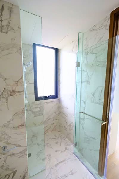 Parc Botannia, 10 Fernvale Street, 3 Bedrooms, 980 sqft, Condominium For Sale, by Karen Lim, 500110796 - Bathroom - PropertyGuru.com.sg