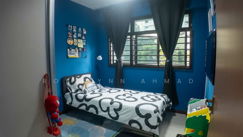240A Jurong East Avenue 1, 240A Jurong East Avenue 1, 2 Bedrooms, 732 sqft, HDB Flat For Sale, by Roselynn Ahmad, 500110811 - Bedroom - PropertyGuru.com.sg