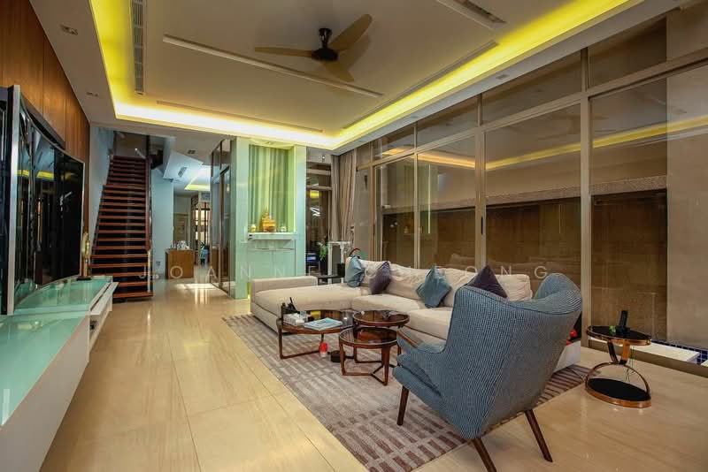 Jalan Ishak, Jalan Ishak, 6 Bedrooms, 6,850 sqft, Terraced House For Sale, by Joanne Cheong, 500110816 - Living Room - PropertyGuru.com.sg