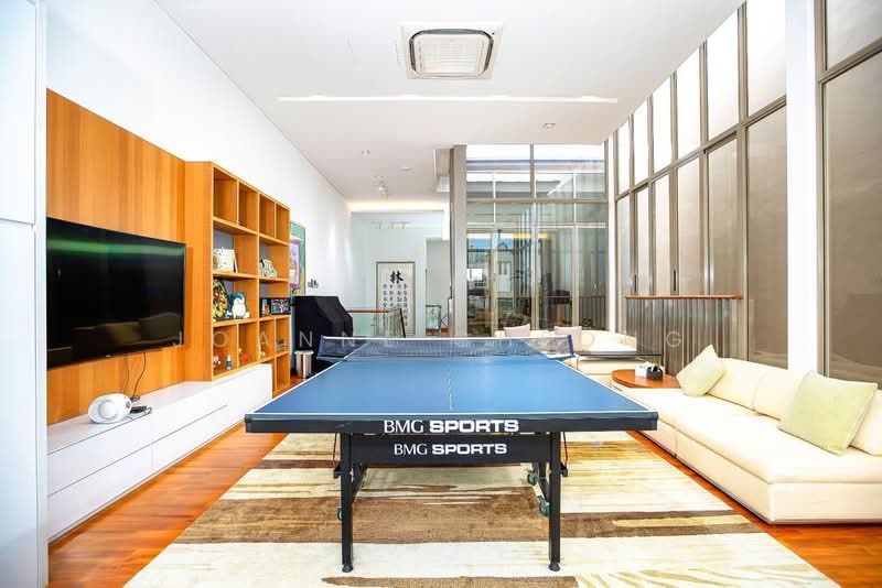 Jalan Ishak, Jalan Ishak, 6 Bedrooms, 6,850 sqft, Terraced House For Sale, by Joanne Cheong, 500110816 - Living Room - PropertyGuru.com.sg