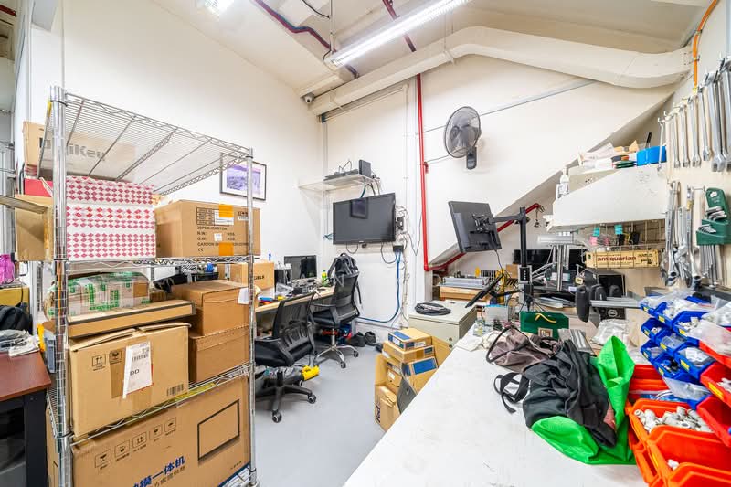 Kb Industrial Building, 10 Kaki Bukit Road 1, 4,542 sqft, Factory / Workshop (B2) For Sale, by Alan Koh, 500110821 - Interior - CommercialGuru.com.sg