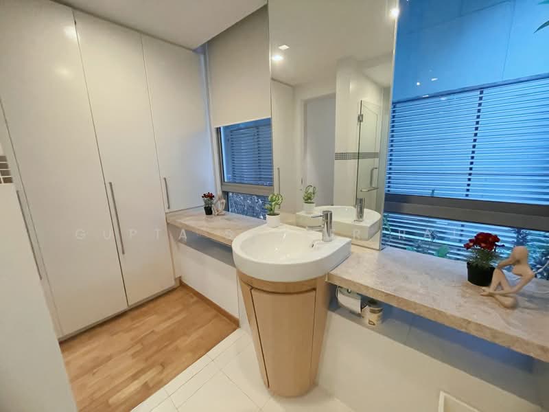 One-North Residences, 7 One-North Gateway, Room Rental, 200 sqft, Apartment For Rent, by Gupta Sameer Raj, 500110828 - Bathroom - PropertyGuru.com.sg