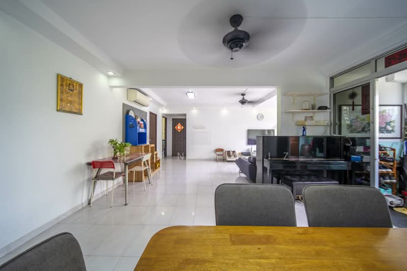 164 Simei Road, 164 Simei Road, 3 Bedrooms, 1,313 sqft, HDB Flat For Sale, by Irwin Hafiz, 500110836 - Living Room - PropertyGuru.com.sg