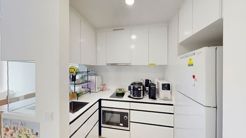 Parc Botannia, 18 Fernvale Street, 2 Bedrooms, 667 sqft, Condominium For Sale, by Josephine Lee, 500110837 - Kitchen - PropertyGuru.com.sg